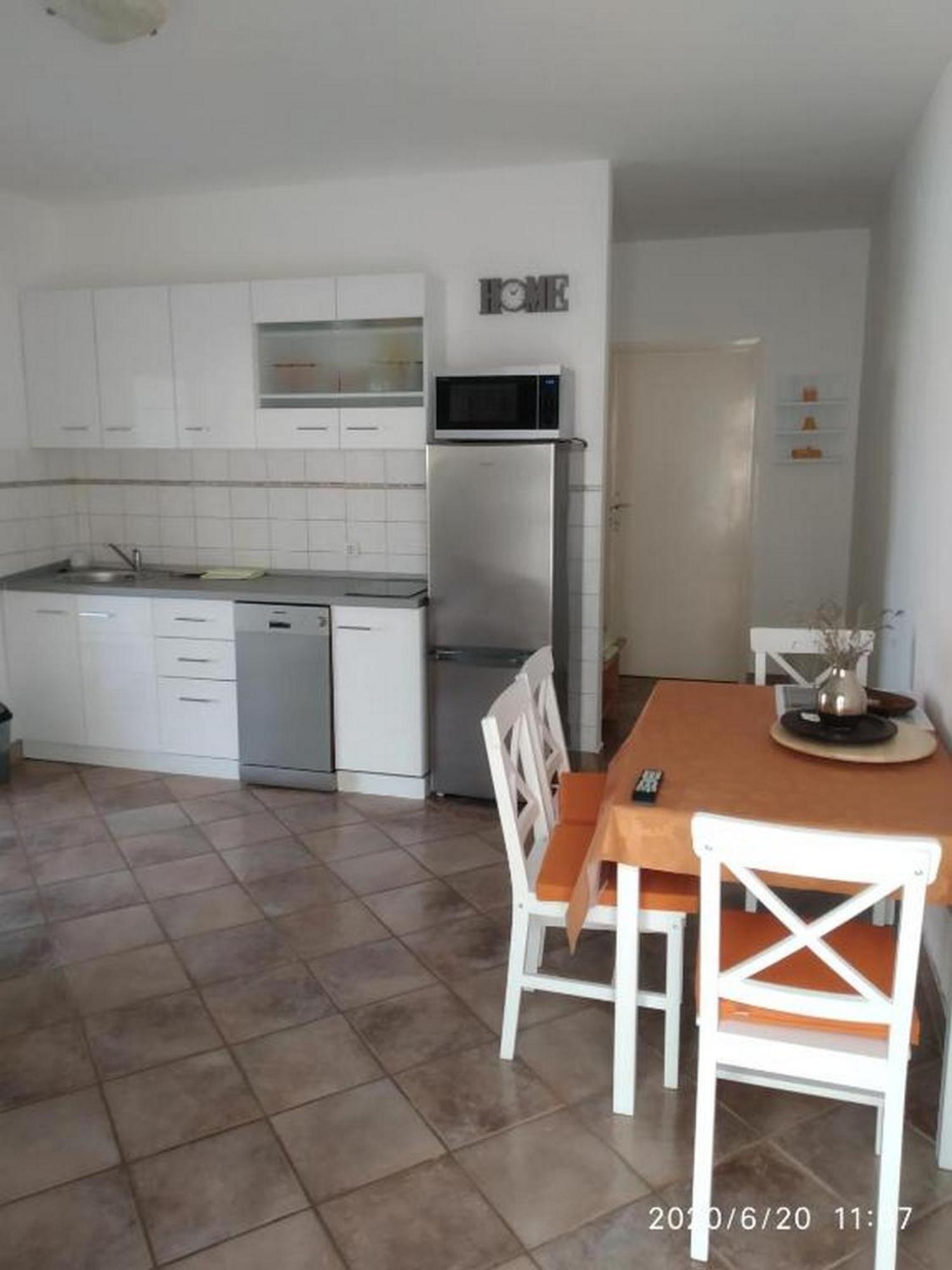 Apartmani Lucia Biograd Biograd Na Moru Cameră foto